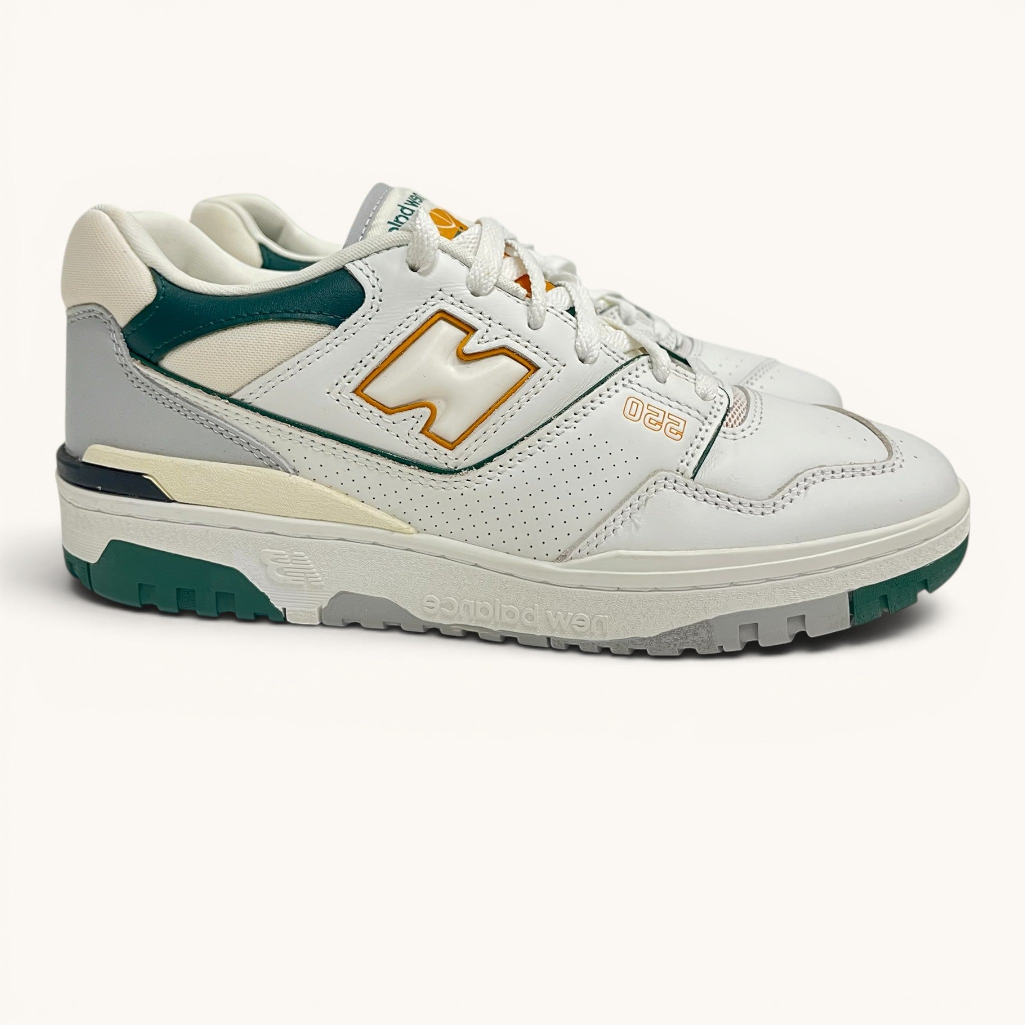 New Balance bianche, verdi e arancioni 105208