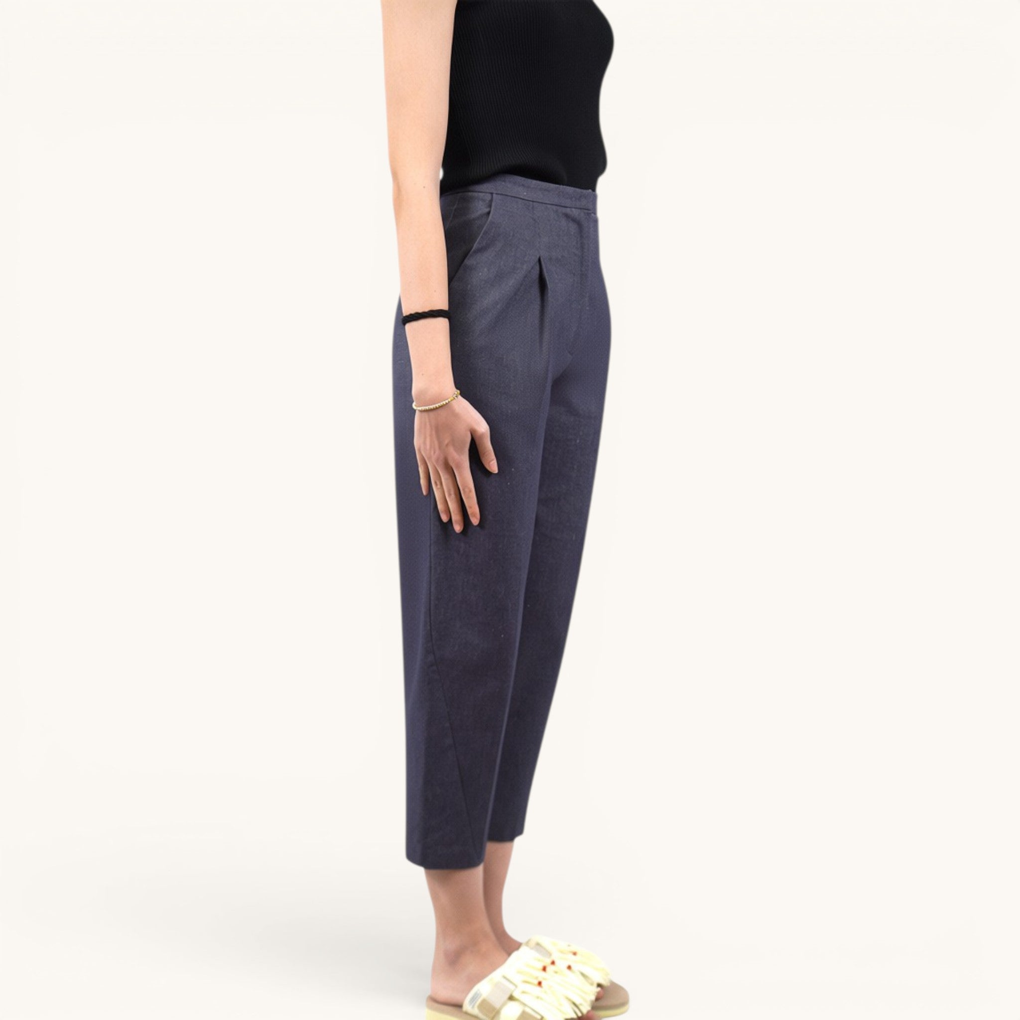 Numero 5 women's blue straight-leg trousers in cotton-linen blend with regular fit and waist loops.