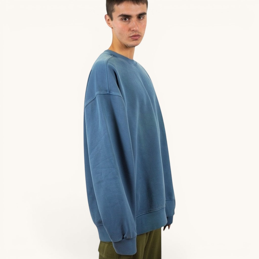 Numero 5 men's blue 100% cotton crewneck sweatshirt with a regular fit and soft structure.