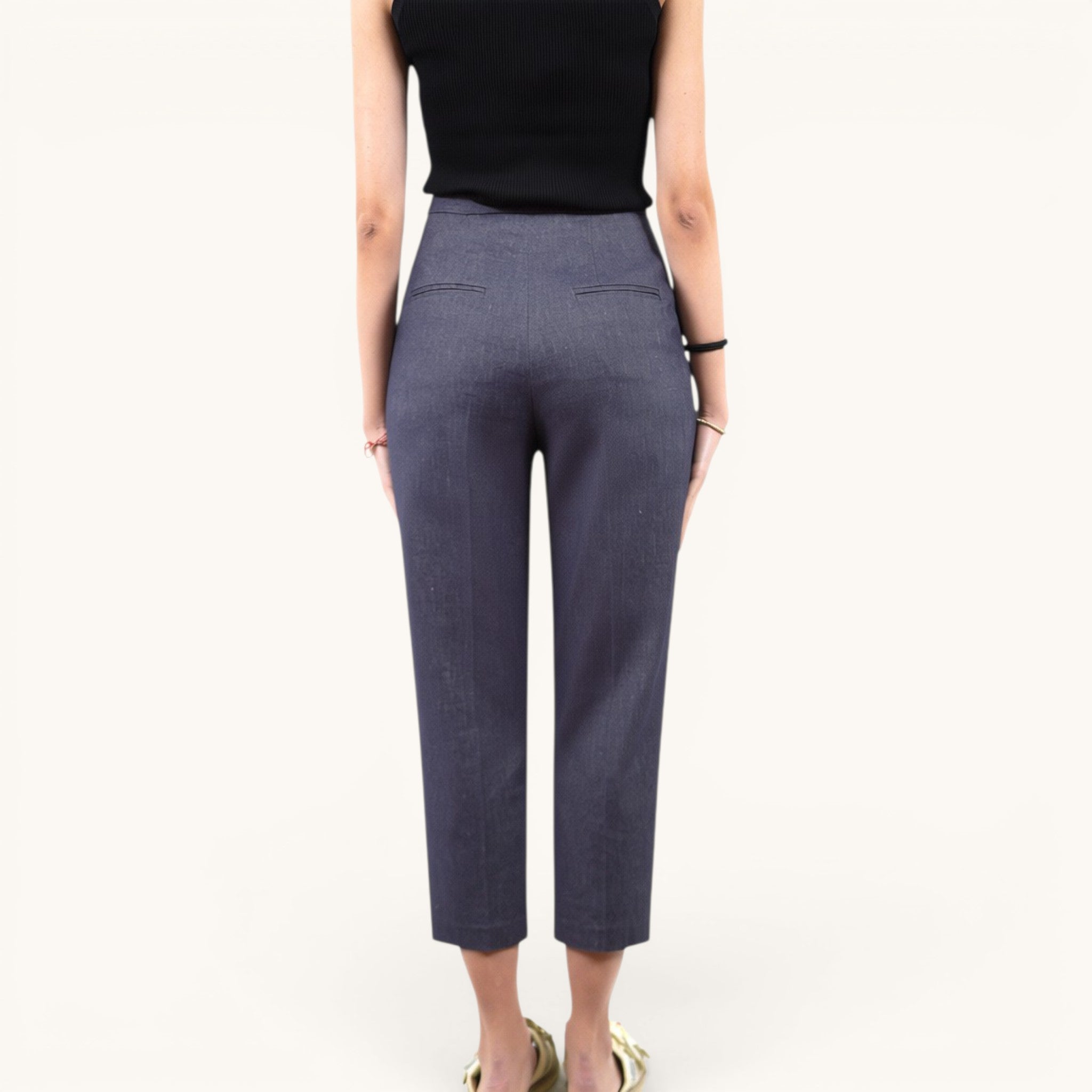 Numero 5 women's dark blue straight-leg trousers made from cotton, linen, and elastane blend. Regular fit with waistband loops.