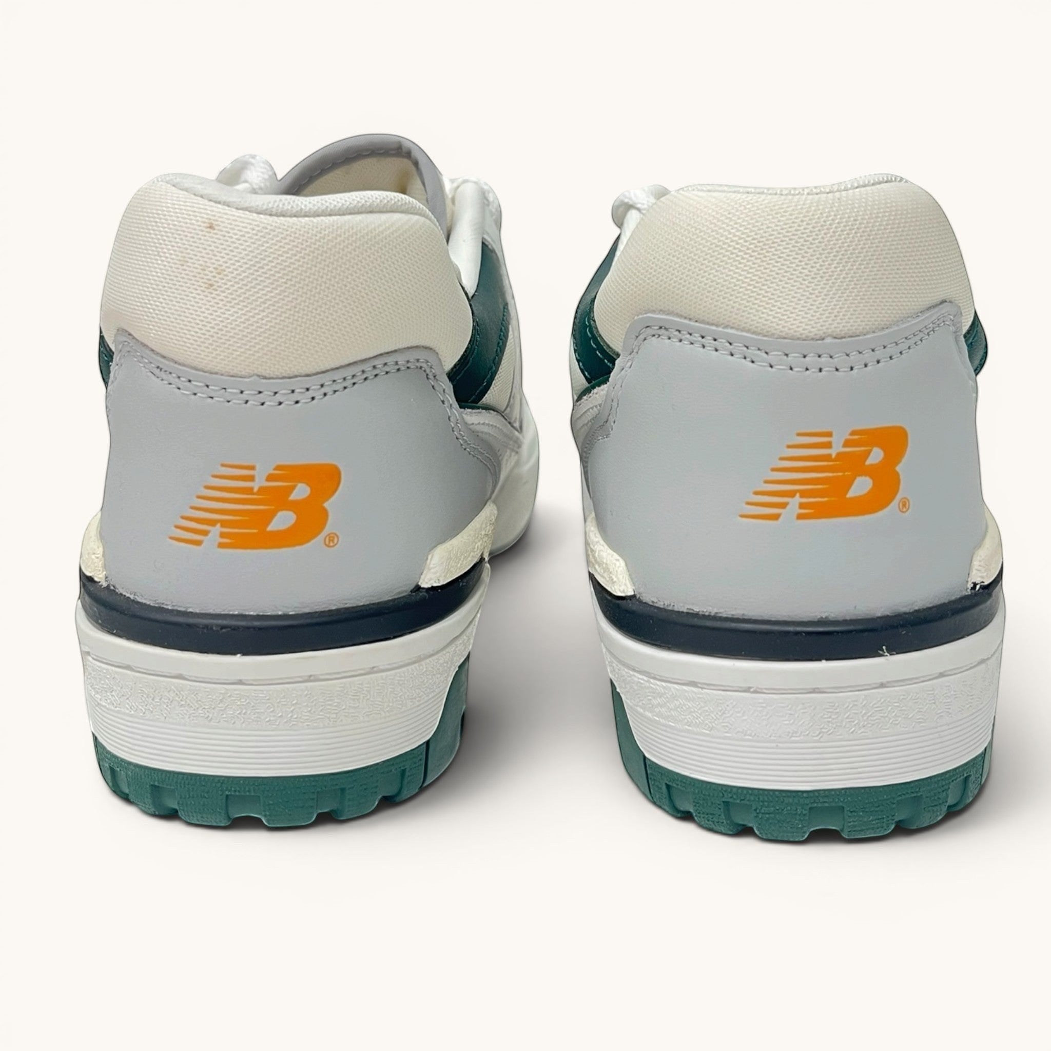 New Balance bianche, verdi e arancioni 105208