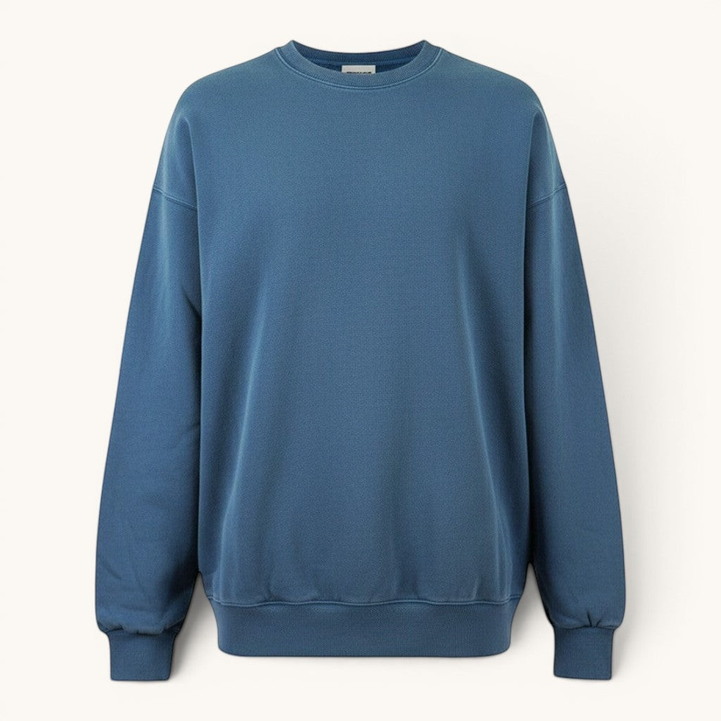 Numero 5 blue 100% cotton crewneck sweatshirt for men. Simple design, soft structure, regular fit.