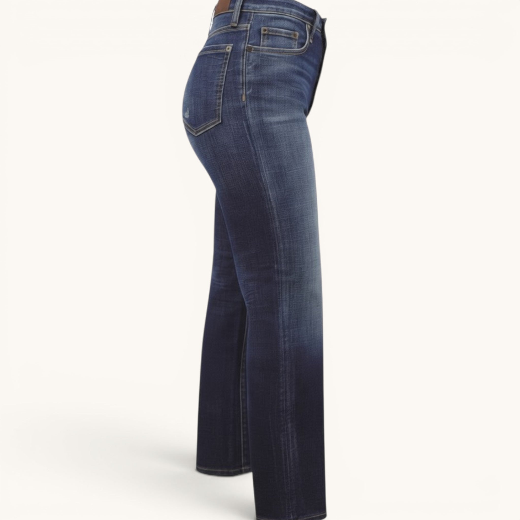 Numero 5 women's blue denim jeans, regular fit, medium waist with belt loops, made of 98% cotton and 2% elastane.