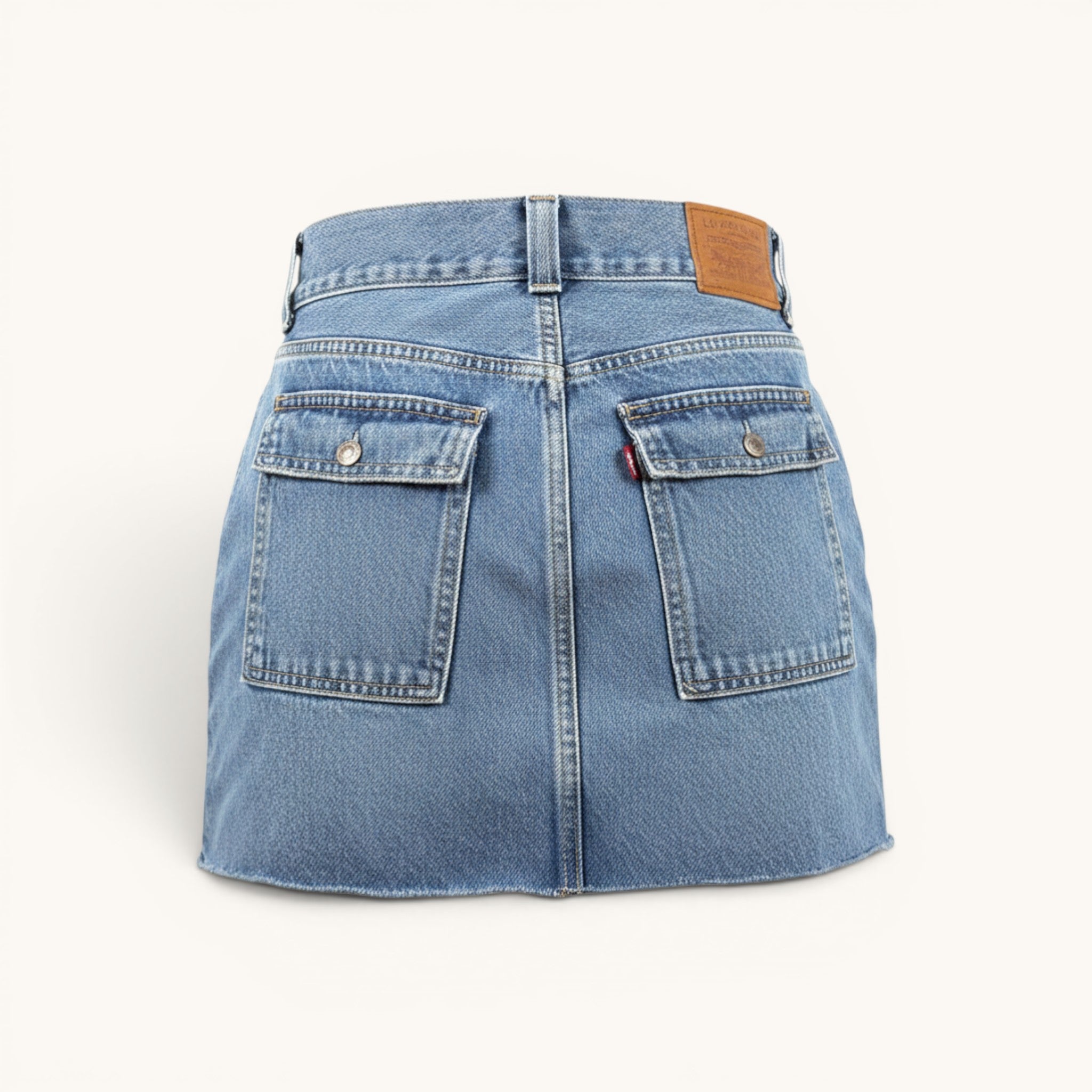 Numero 5 gonna mini in denim blu 100% cotone con passanti in vita e tasche cargo