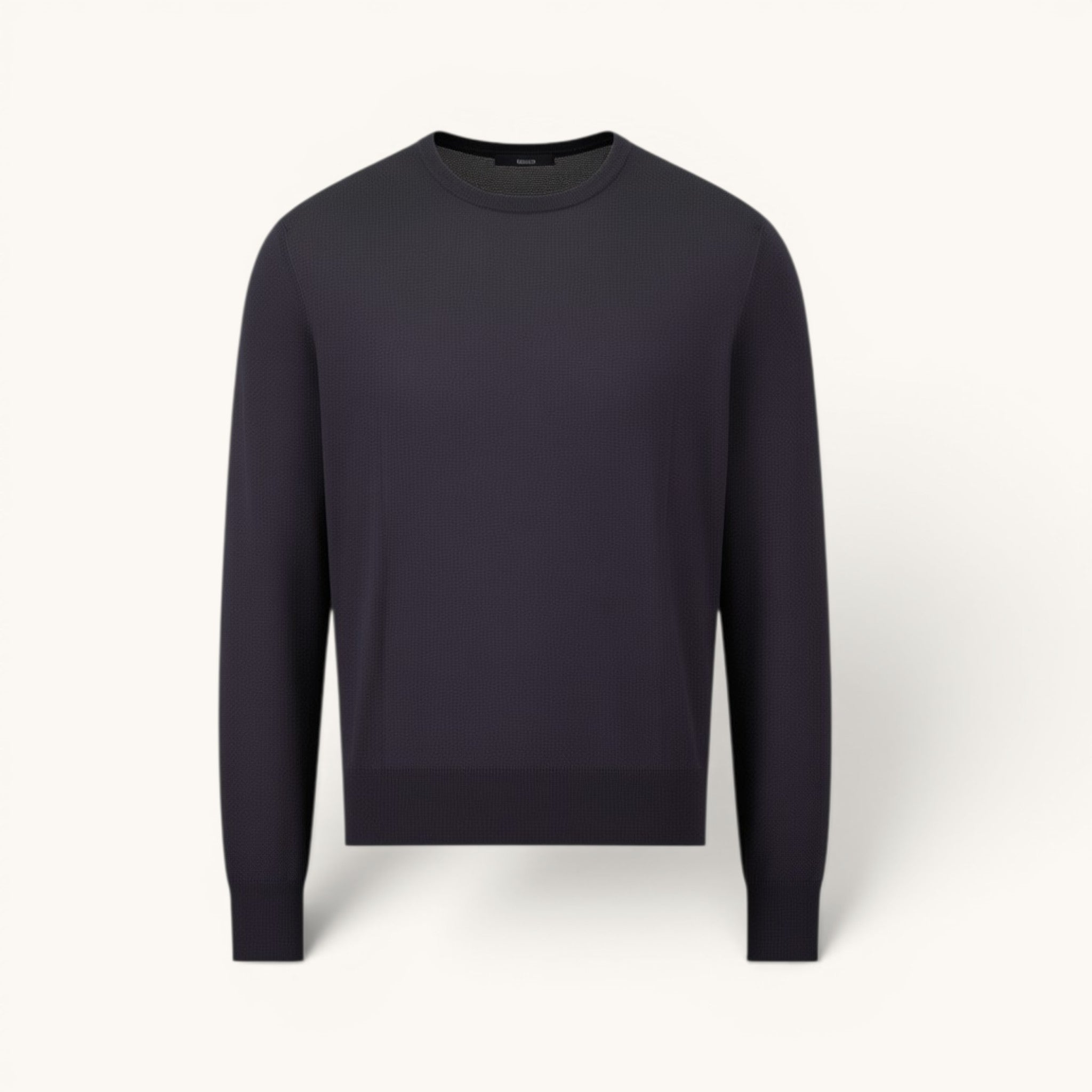 Numero 5 Maglia blu in 100% lana vergine, girocollo, vestibilità regolare, stile essenziale e confortevole.