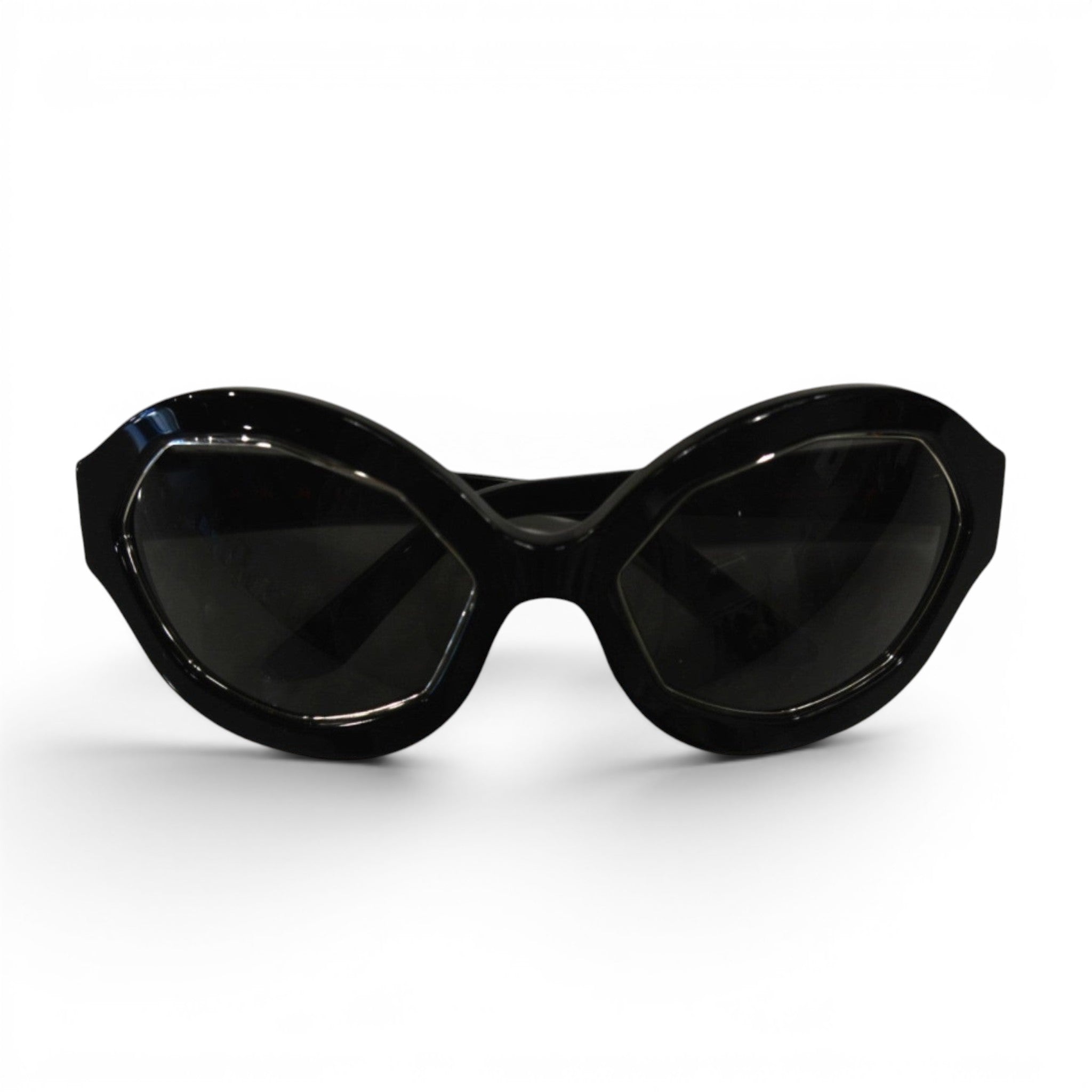 Numero 5 Occhiali Retrosuperfuture MARNI 110176, montatura in acetato nero, lenti in policarbonato, design distintivo, taglia unica unisex.