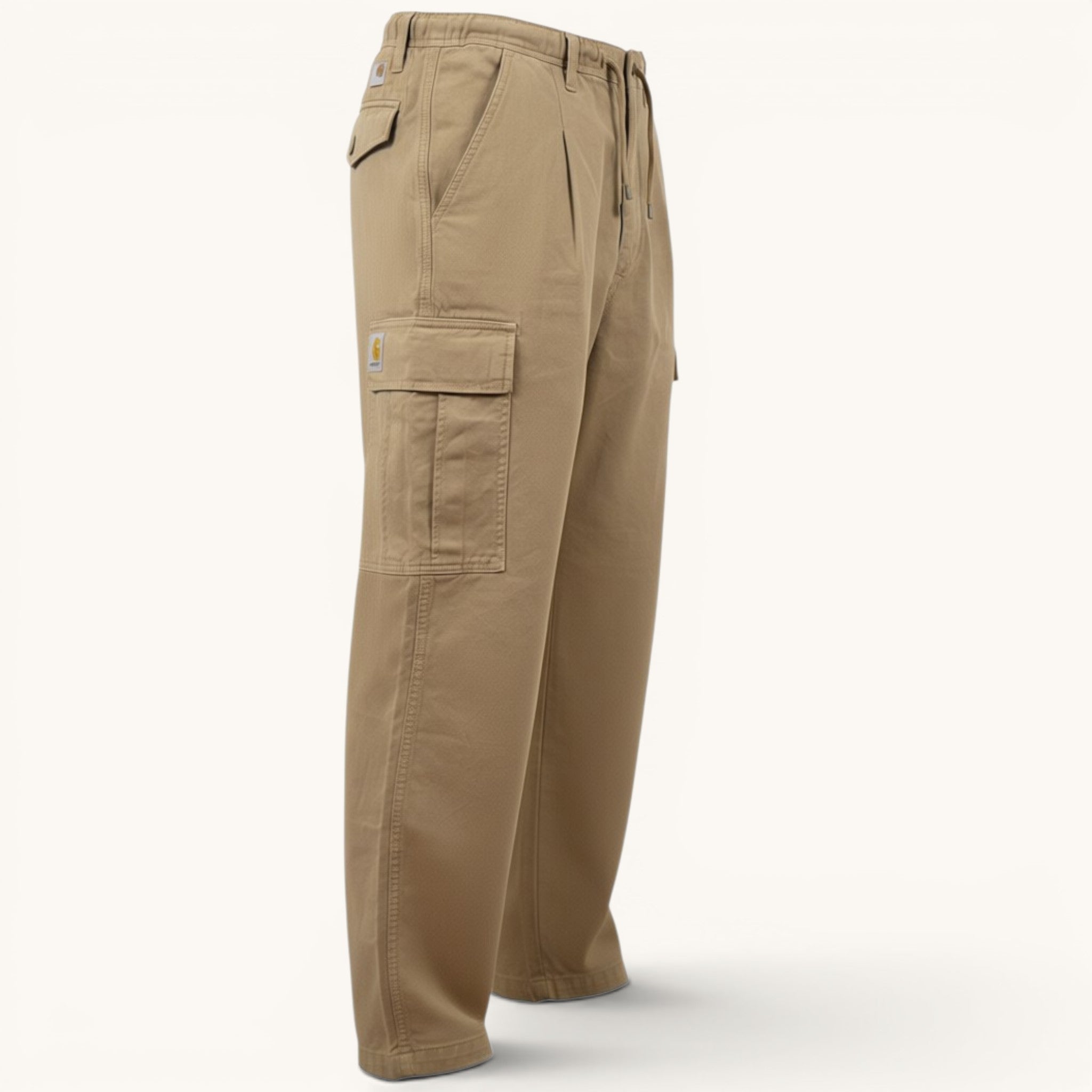 Numero 5: pantaloni cargo beige in cotone da uomo, vestibilità regular fit, linea essenziale, perfetti per l'estate.